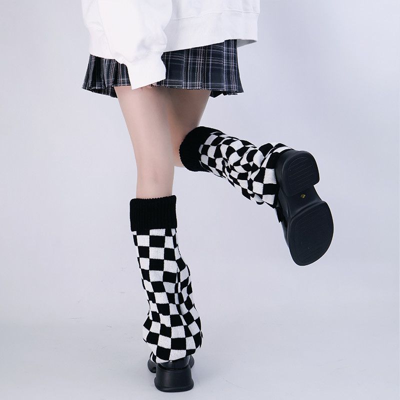 Black White Checkered Leg Warm - مراجعة Boot Sock Slouchy وسعره