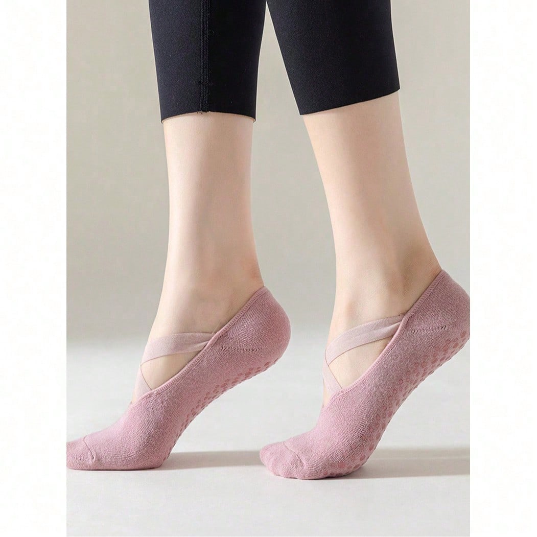 Aesthetic Ballet-Inspired Non  - مراجعة Grip Sock Yoga وسعره