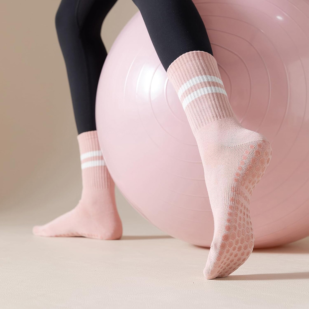 Yoga Pilates Socks with Grips  - مراجعة Grip Sock Yoga وسعره